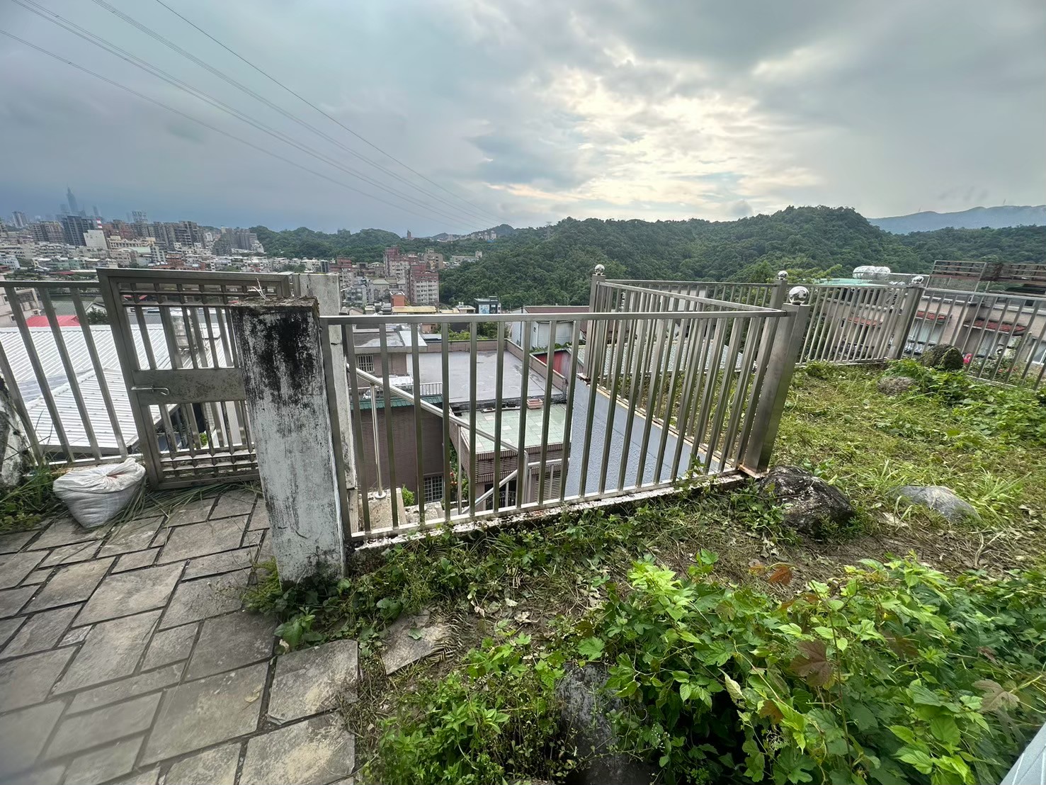 住宅不鏽鋼樓梯扶手・戶外安全欄杆工程 工程實績照片